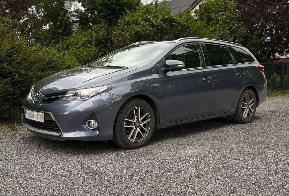 Toyota Touring Sports Hybrid 1.8 HSD CVT Dynamic