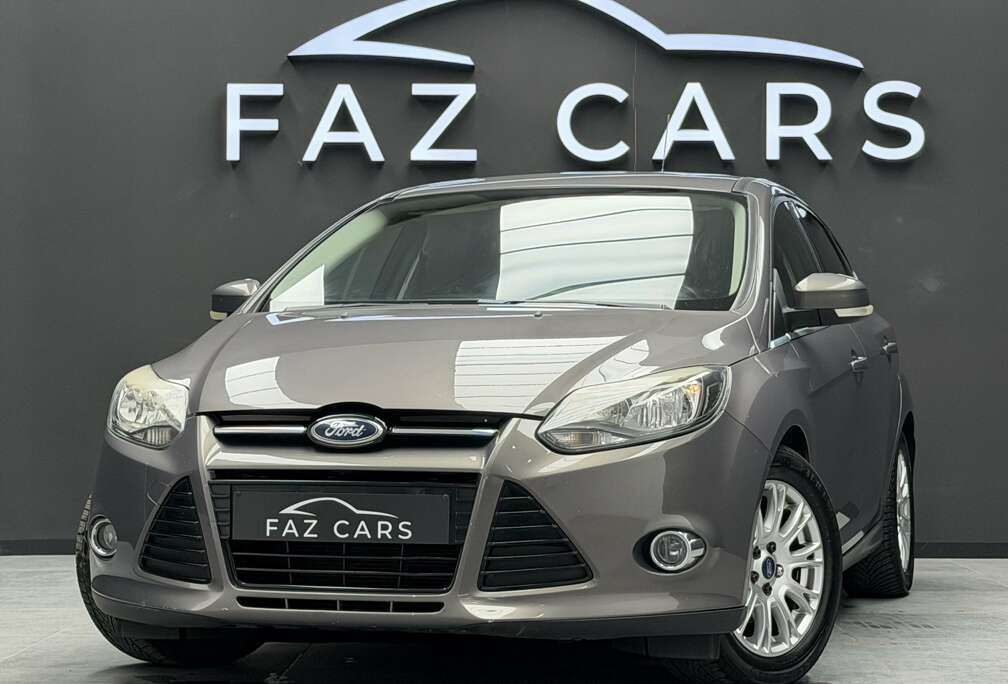 Ford 1.6i Ti-VCT Titanium * CLIM + JANTES + REGU *