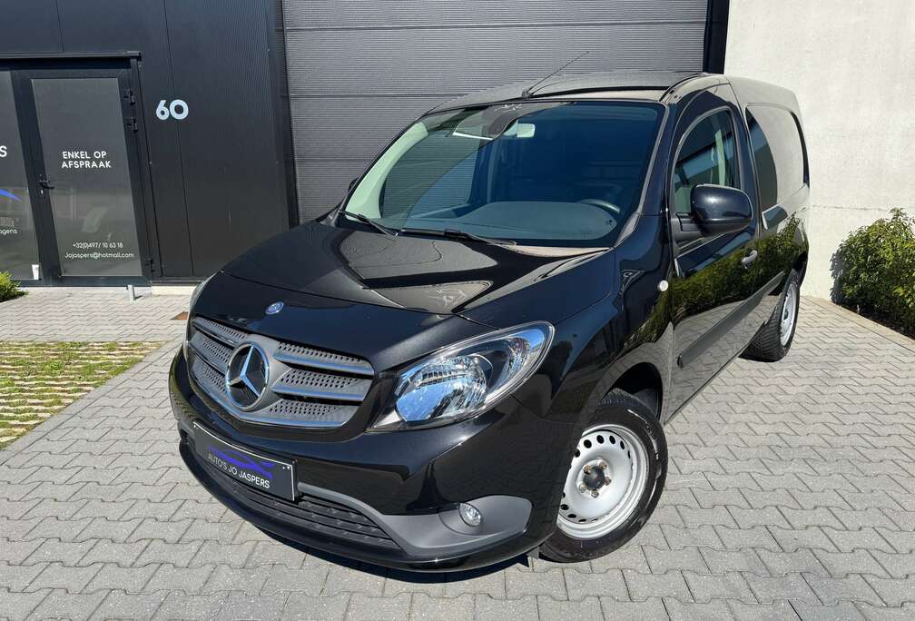 Mercedes-Benz 1.2 Turbo / lichte vracht / 6G-DCT