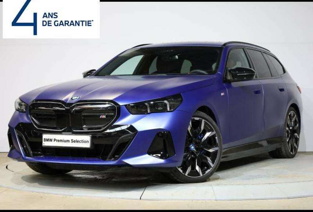 BMW M60 xDrive Touring Kit M Sport