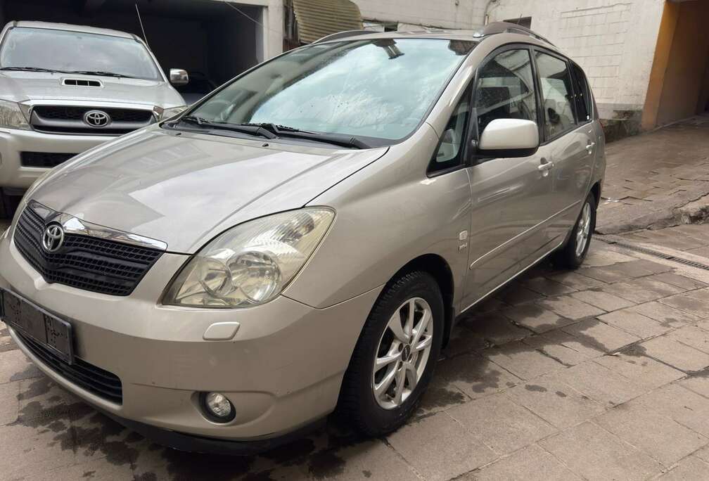Toyota 1.6 linea sol