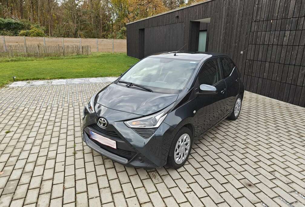 Toyota Aygo x-shift x-play