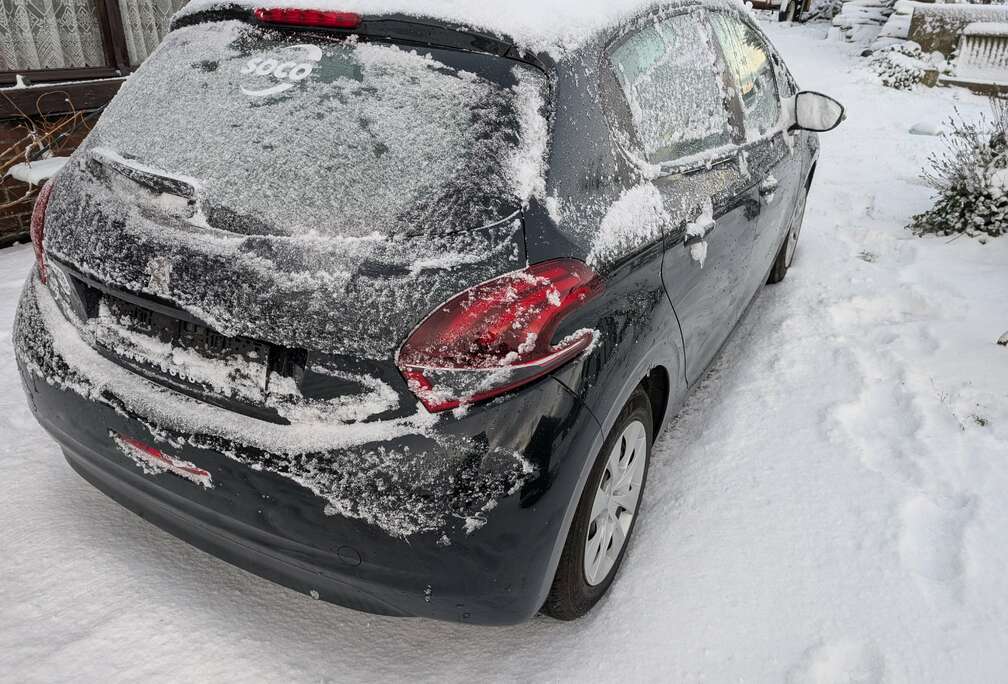 Peugeot 208 1.2i PureTech Like S