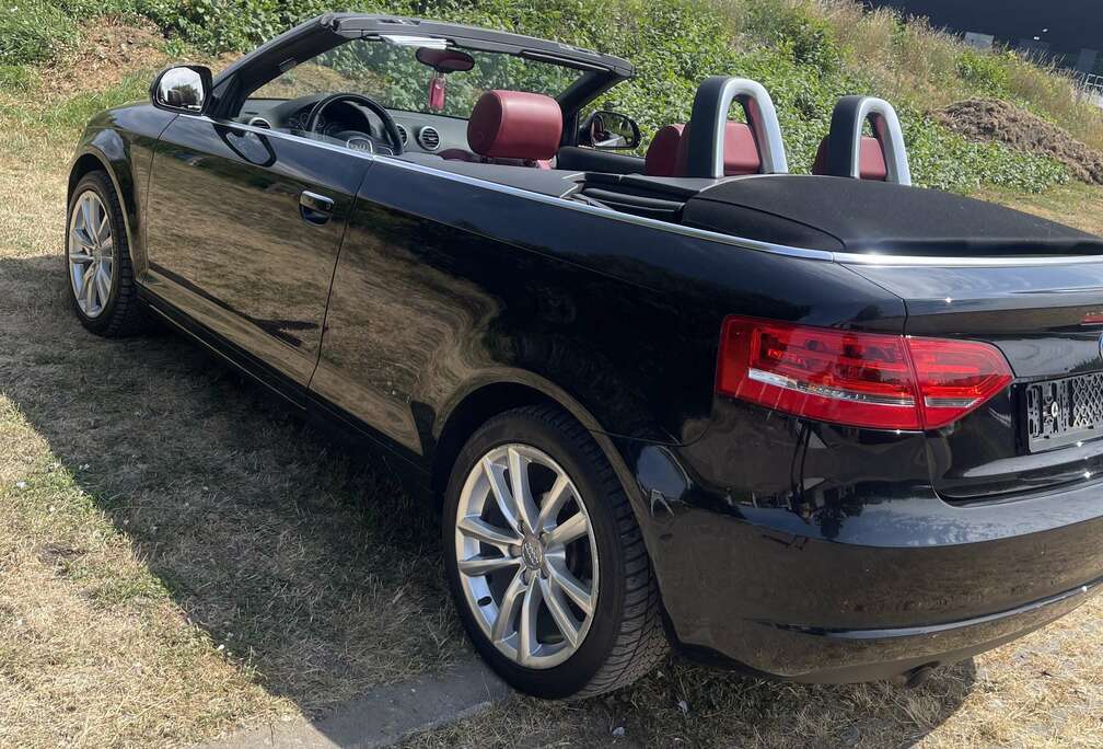 Audi Cabriolet 1.6 TDI 105 DPF S Line