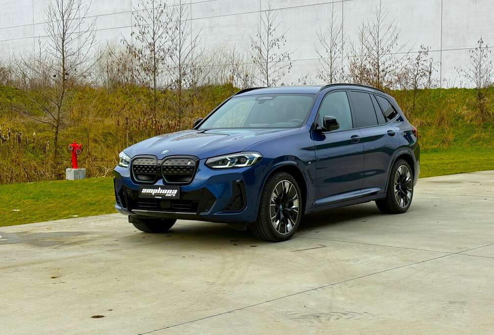 BMW Impressiv Msportluxury lagoon in phytonic blue