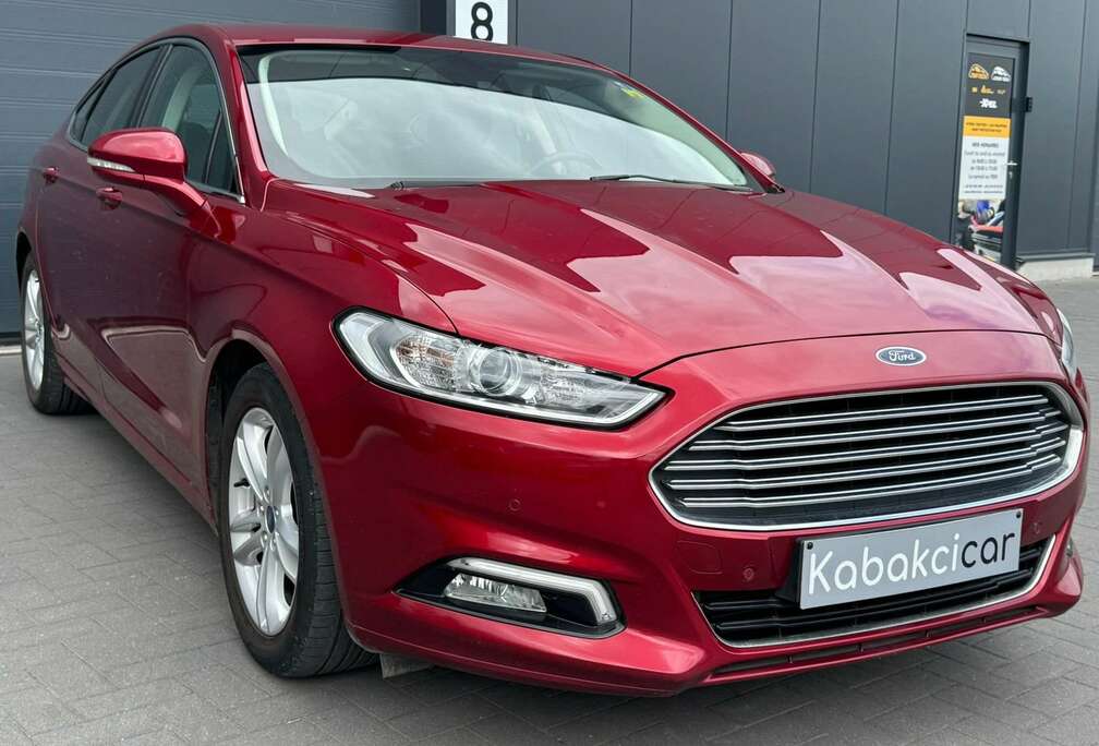 Ford 2.0 TDCi Titanium//FULL CARNET//GPS/CLIM/GARANTIE