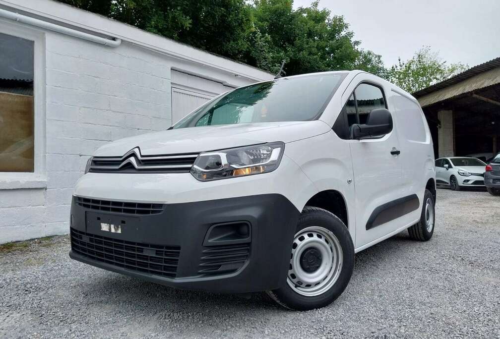 Citroen 1.5 BlueHDi M Light Club *Capt. AR*Blth*272 x 60*