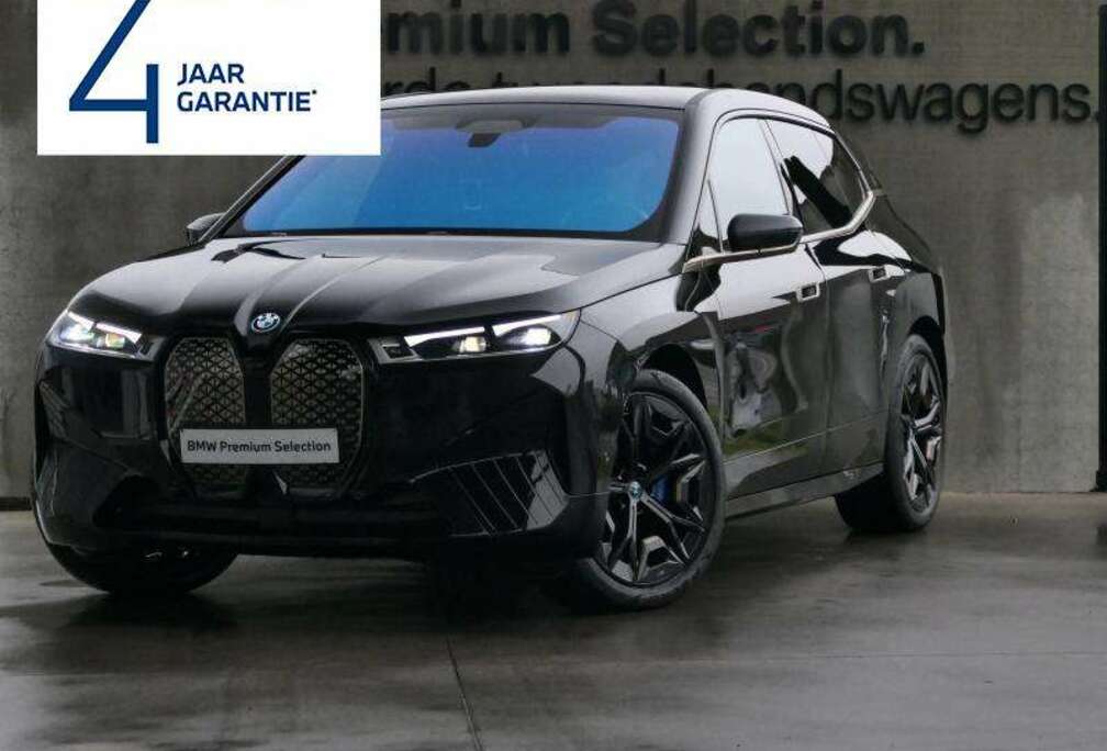 BMW xDrive50 Sport  TOWB  PANO  DRIVE PRO  PARK PR