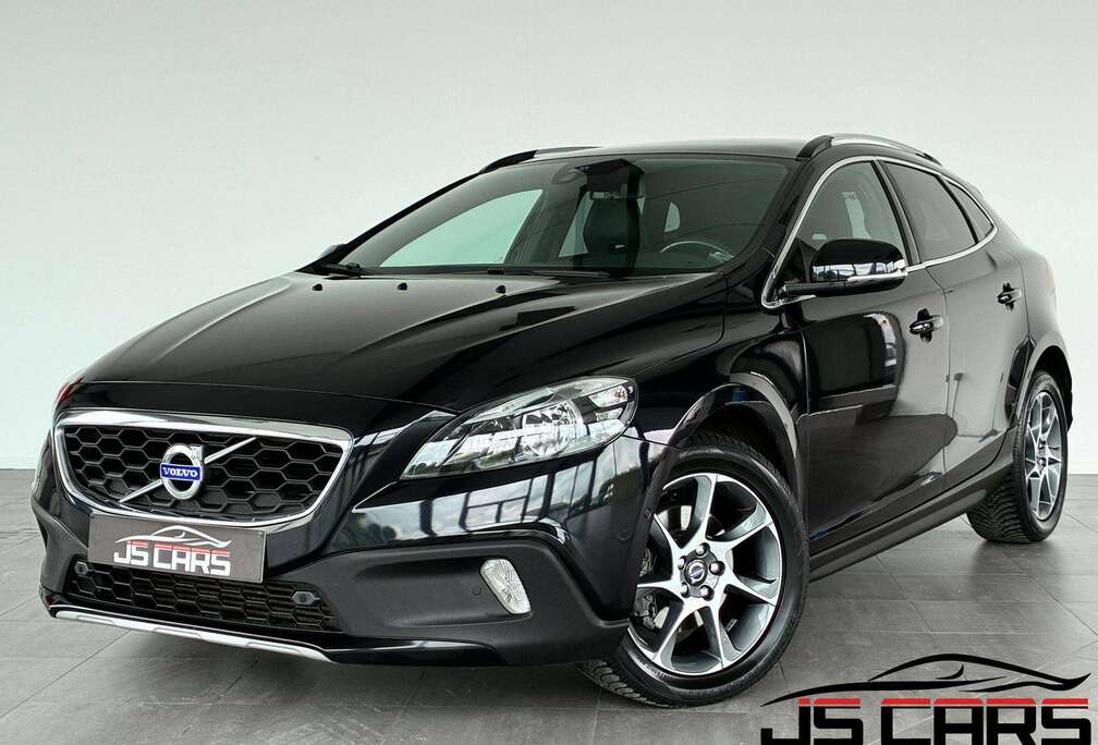 Volvo 1.6 D2 BOITE AUTO-1ERPRO-GPS-CUIR-TOIT PANO-JANTES17-PDC
