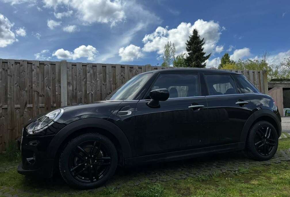 MINI 1.5 OPF (EU6d) (Lees Bijzonderheden Helemaal Aub)