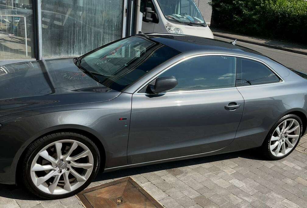 Audi A5 Coupé 2.0 TDi DPF S line Multitronic
