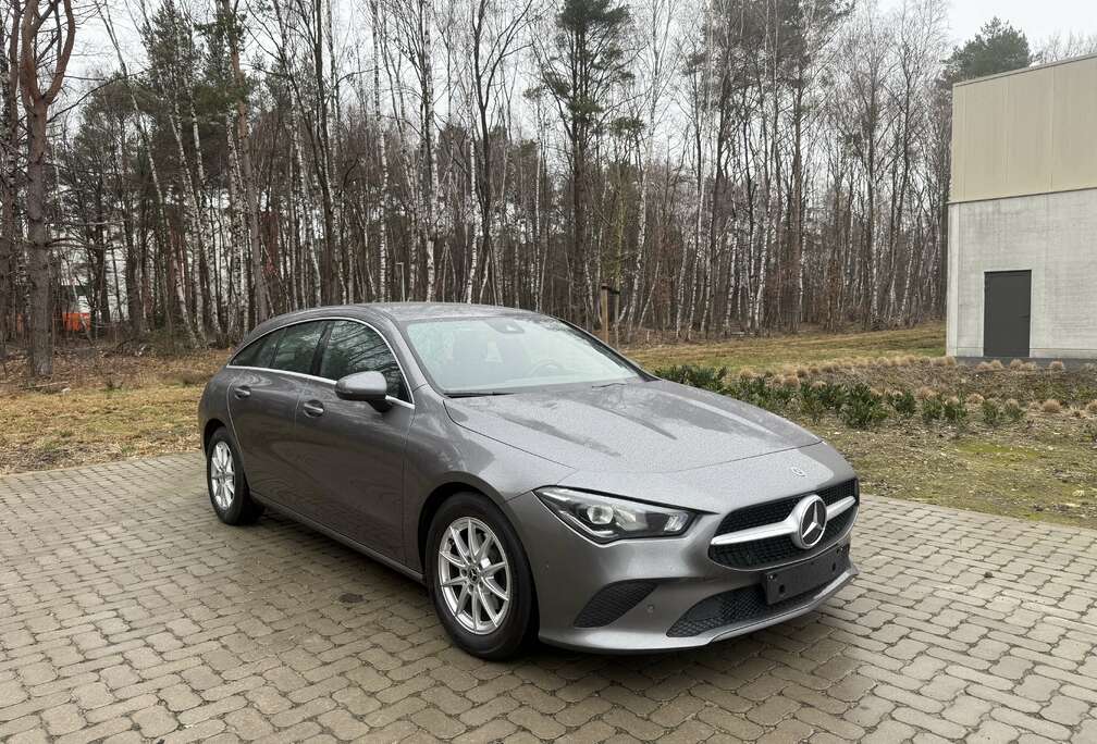 Mercedes-Benz CLA 180 Business Solution Essential