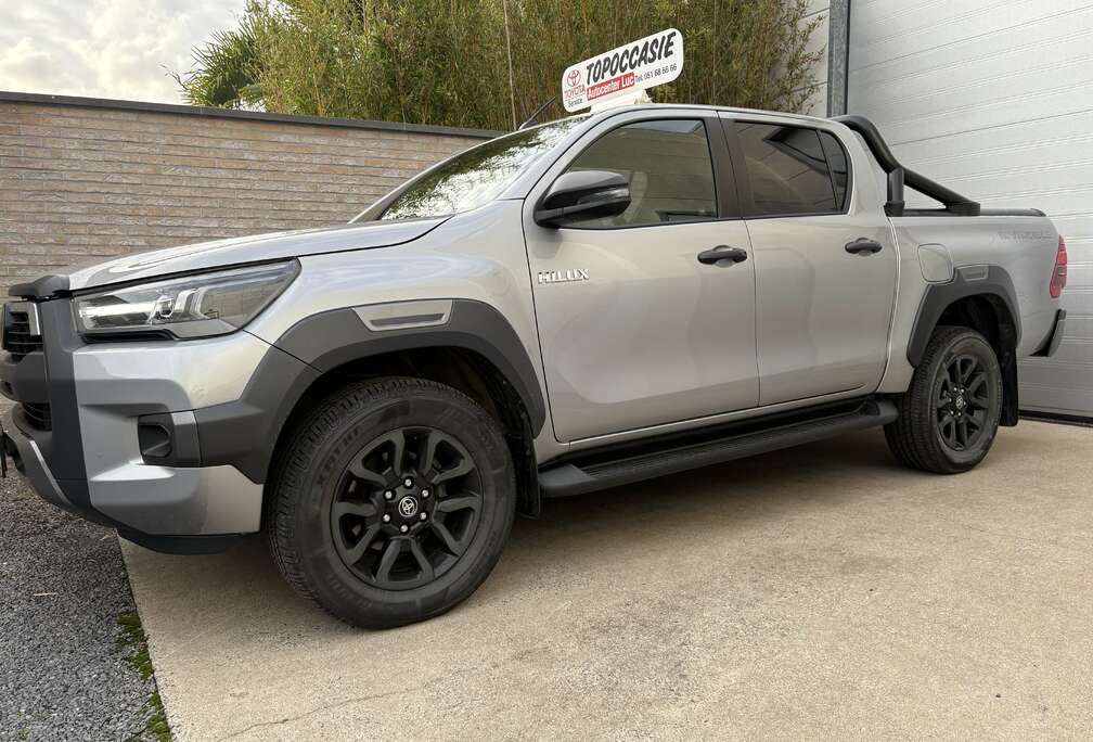 Toyota 2.8 D-4D INVINCIBLE / SPORT PACK/ € 39450+btw