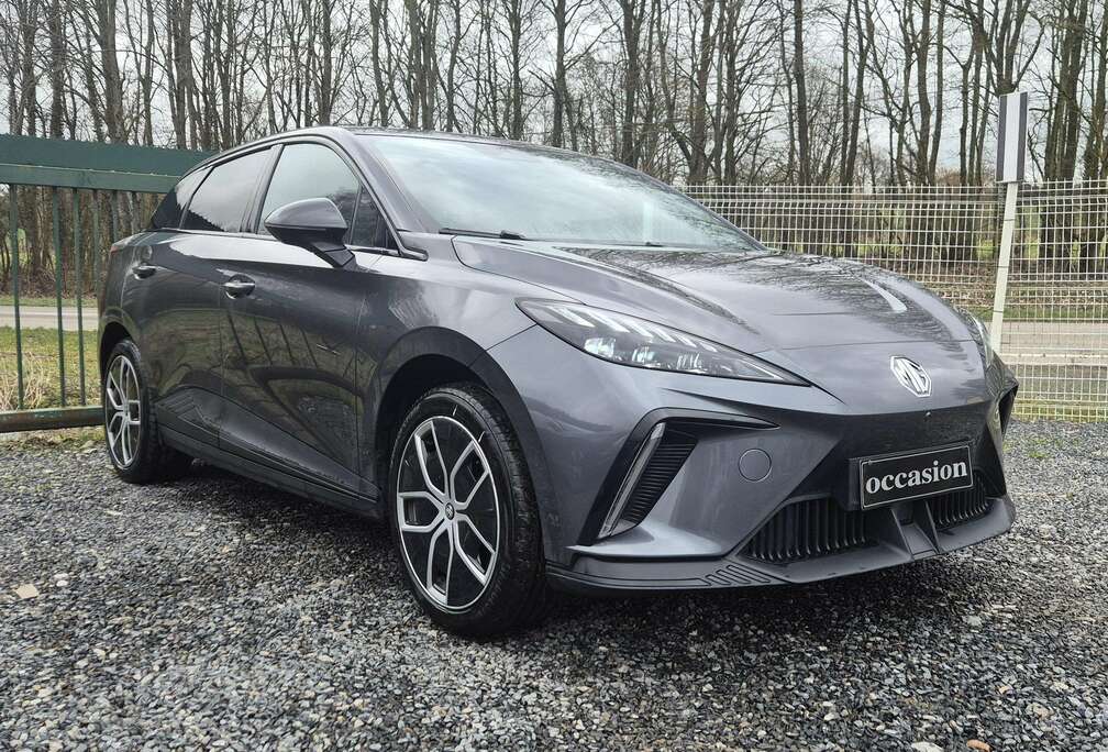MG e-MG4 64 kWh Luxury ( Grosse batterie )