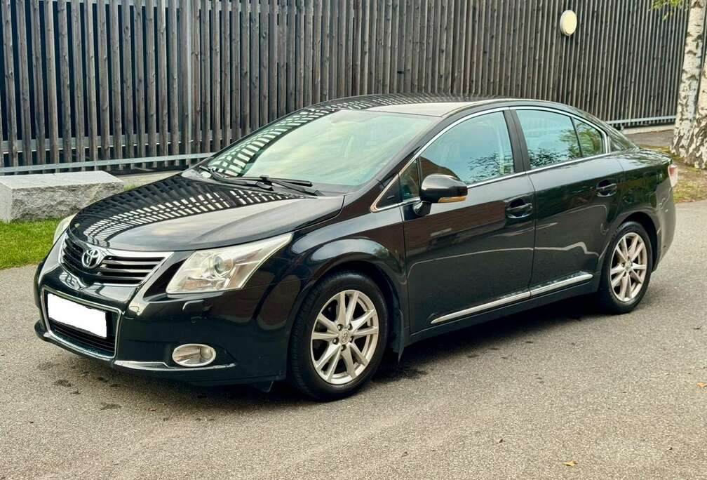 Toyota Avensis 2.0 Turbo D4D 16v Linea Luna DPF