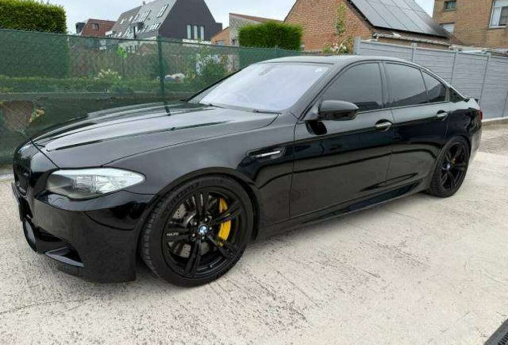 BMW M5 4.4 V8 DKG