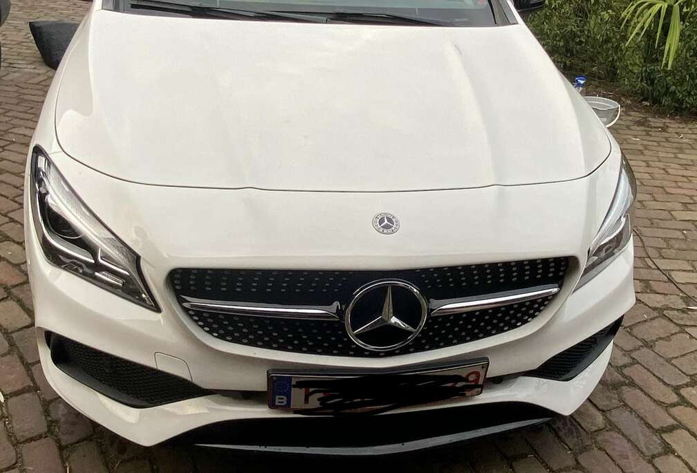 Mercedes-Benz Shooting Brake 7G-DCT AMG Line