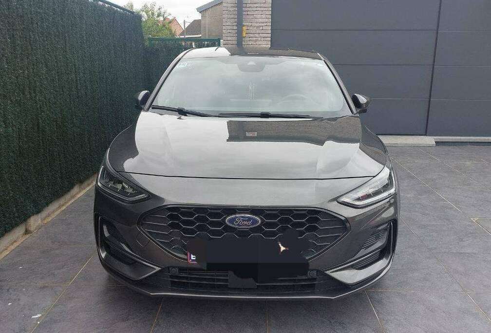 Ford Focus Active 1.0 EcoBoost Hybrid (mHEV)