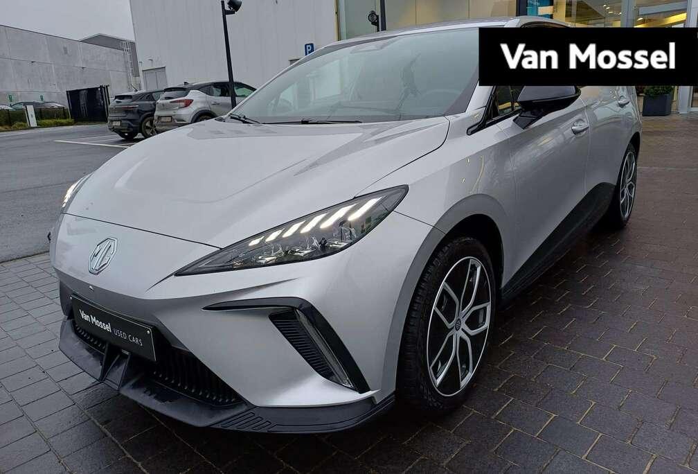 MG 64 kWh Luxury