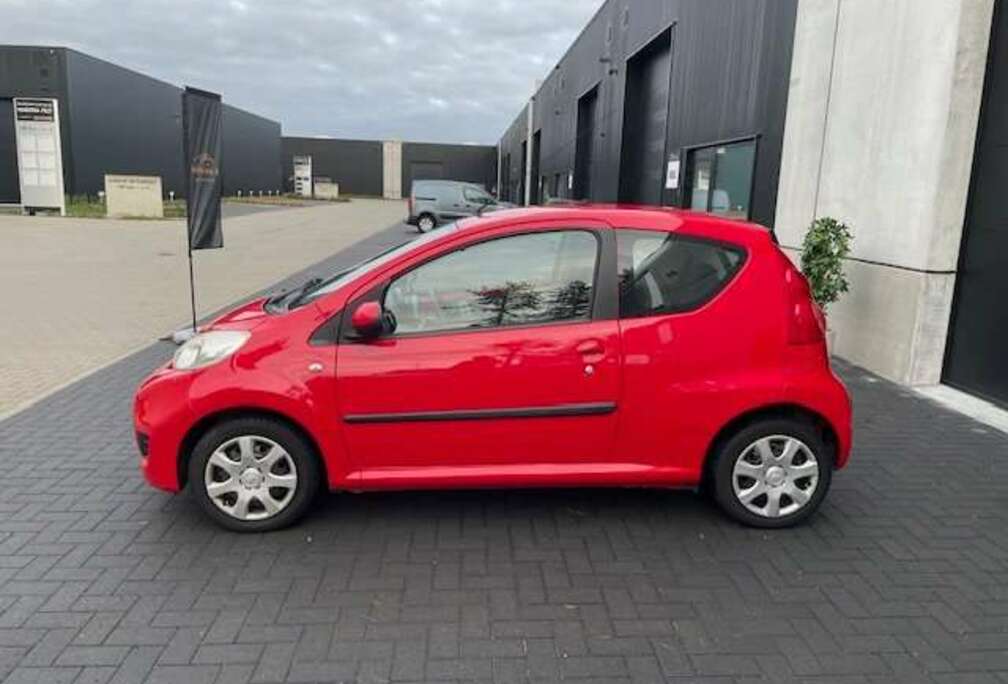 Peugeot 107 1.0I, airco, elektrische ramen, afn. trekhaak