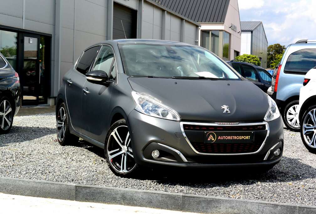 Peugeot 1.2i GT Line *Mate d\'origine*Toit Pano*1er Main