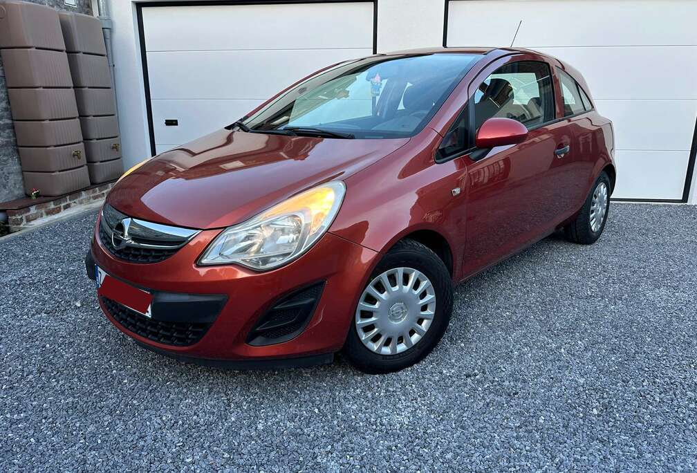 Opel Corsa 1.0i Essentia