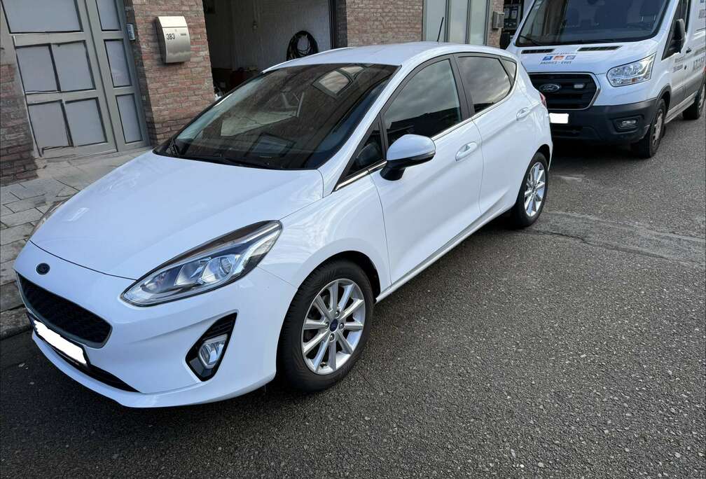 Ford 1.1i Titanium