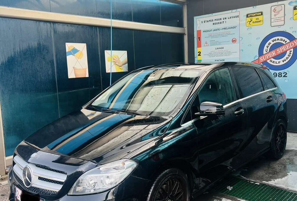 Mercedes-Benz Mercedes B 180 - SPORT- essence - Boîte Manuelle