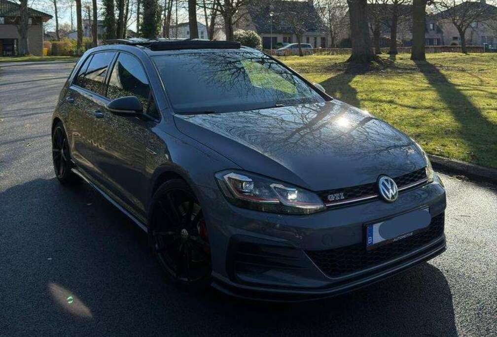 Volkswagen Golf 2.0 TSI TCR OPF DSG