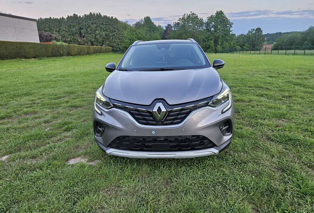 Renault techno E-Tech full hybrid 145