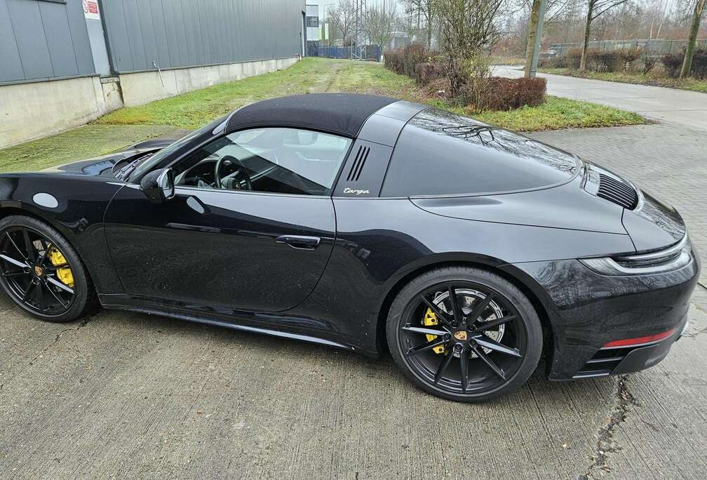 Porsche 911 Carrera 4 Cabriolet PDK