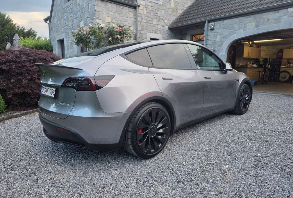 Tesla 72.5 kWh Dual Motor Performance (377 kW)