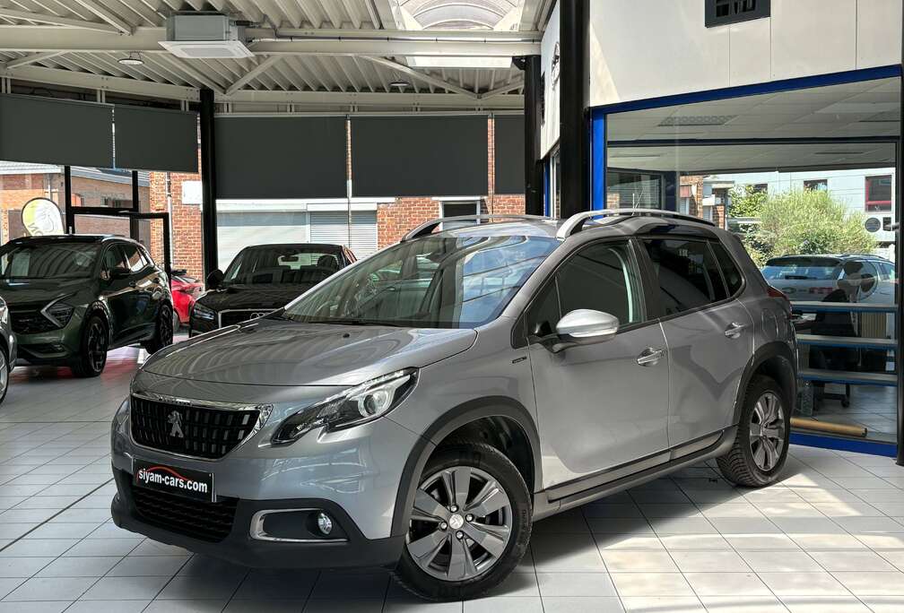 Peugeot 2008 1.2i *GPS * PDC * CARPLAY * JANTES *