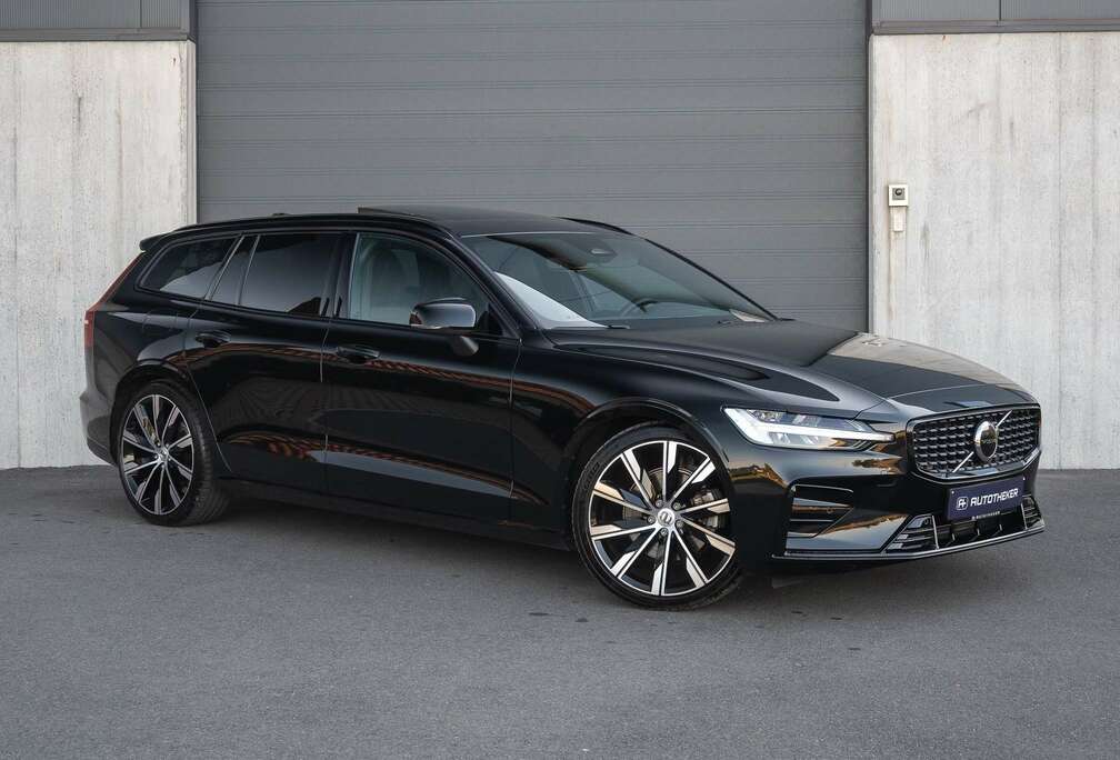 Volvo V60 2.0 B4 MHEV Plus Dark / Pano / H&K / Kristal / Sportzetels
