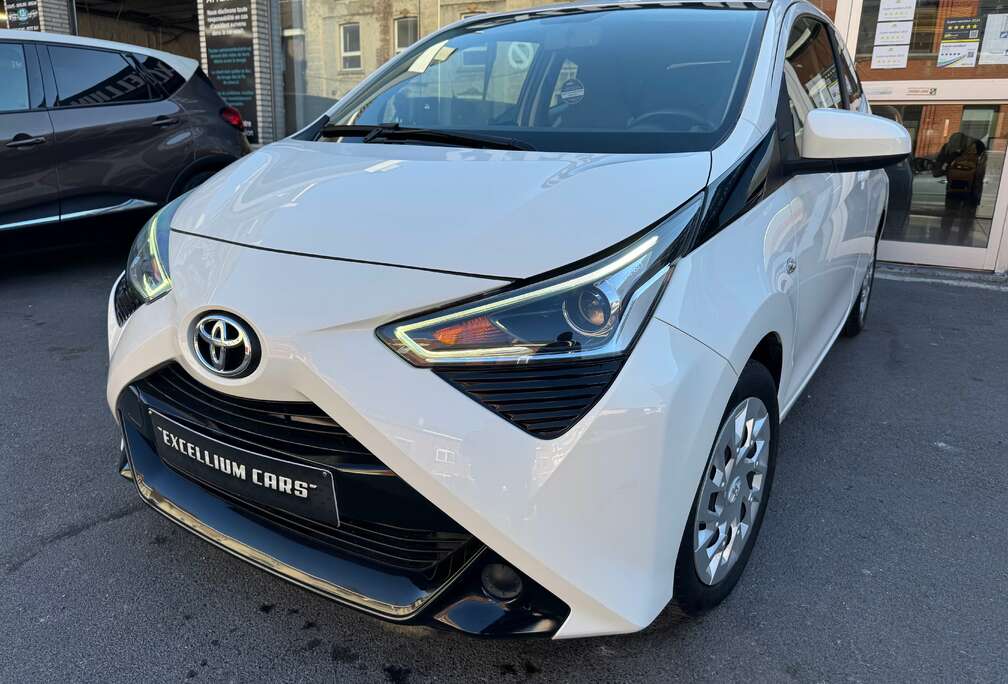 Toyota Aygo 1.0i VVT-i x Airco Jante Camera Reglt Vts