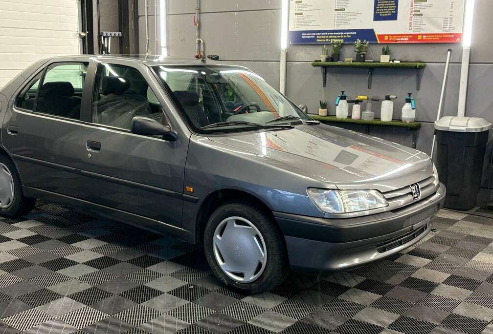 Peugeot 62.520Km 1.8i XT bj.1996 AUTOMATIQUE