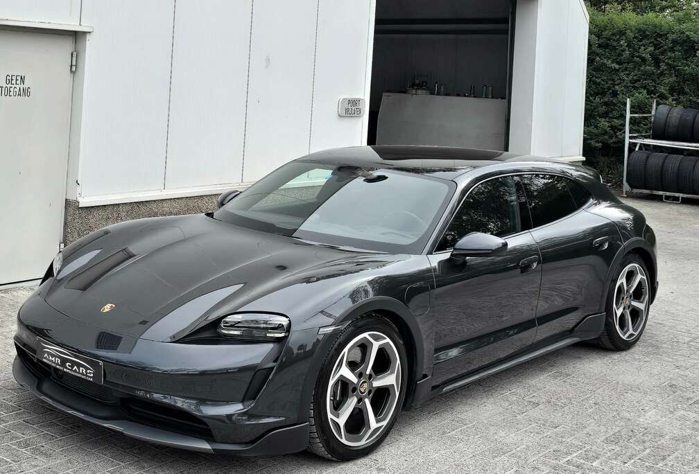 Porsche Taycan 4 Cross Turismo 93.4 kWh