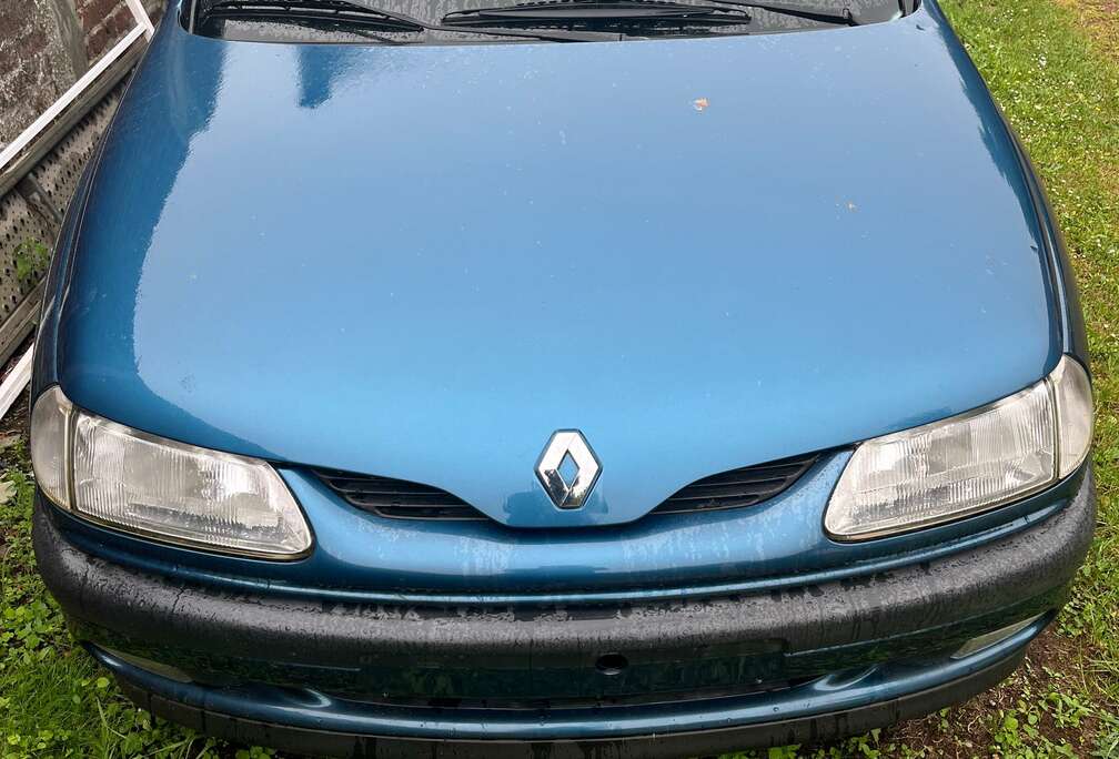 Renault 1.8i RT