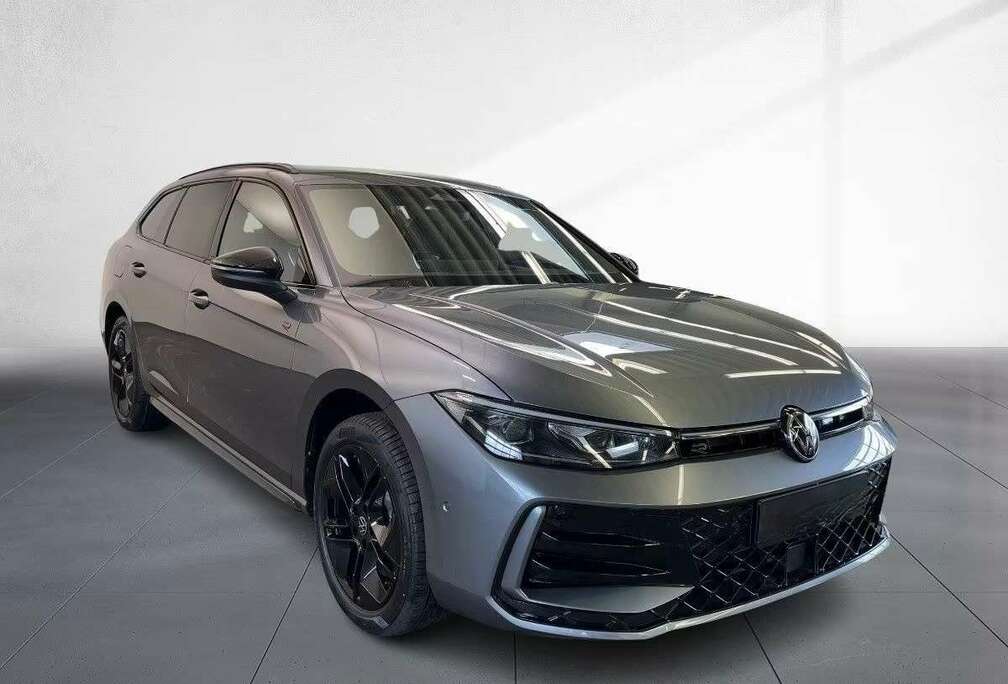 Volkswagen NEW R-EDITION 265PK 4X4 VOL/PANO/TREKH/BLACK-28%