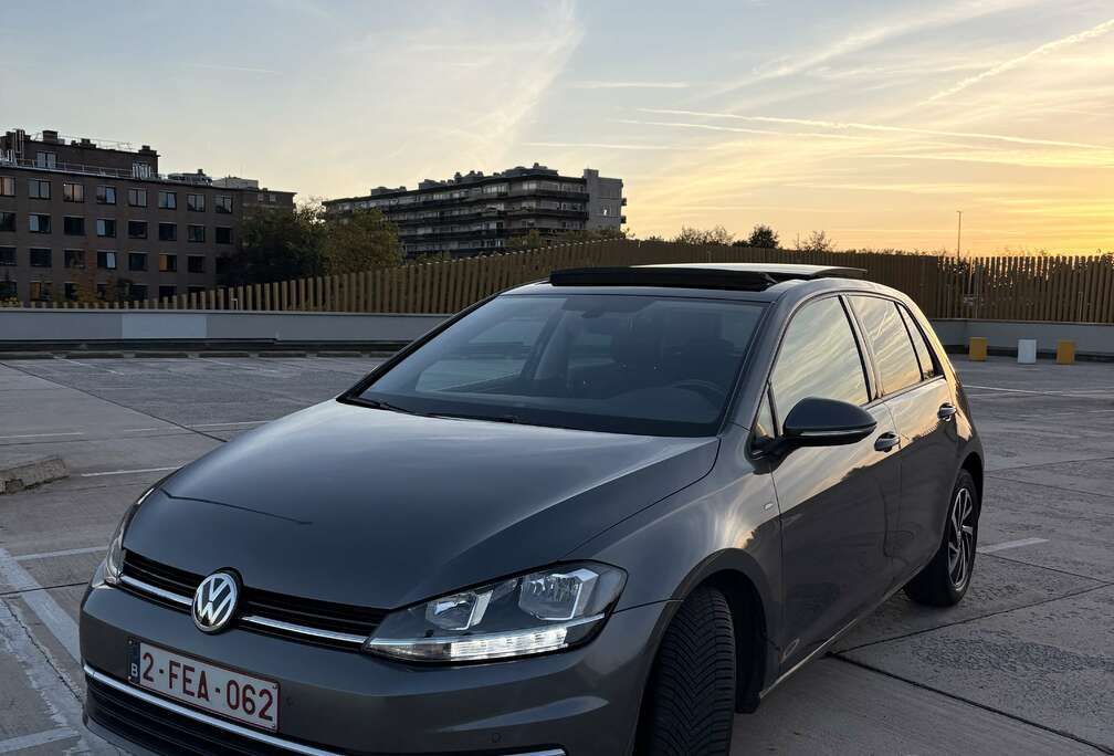Volkswagen Golf 7.5 1.0 TSI Full Options – 79.900 km