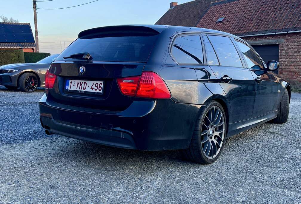 BMW 318i Touring