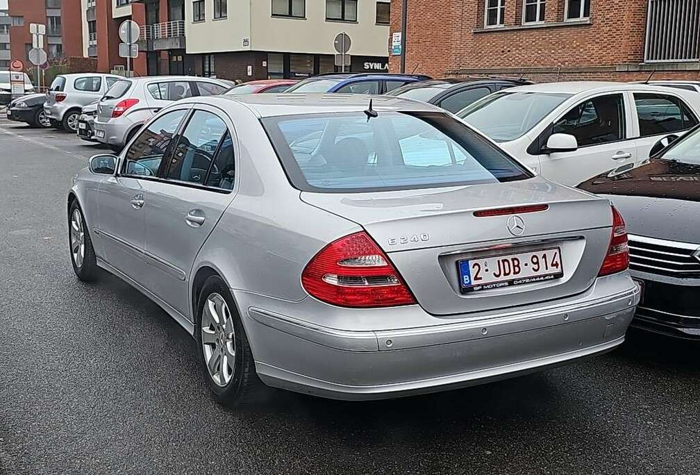 Mercedes-Benz E 240 Avantgarde