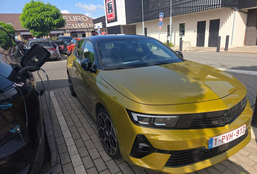 Opel Astra PHEV 1.6 Turbo GS (132 kW)