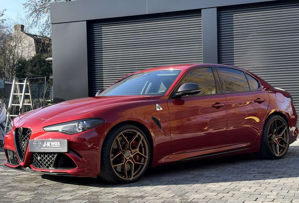 Alfa Romeo 2.9 T V6 Quadrifoglio