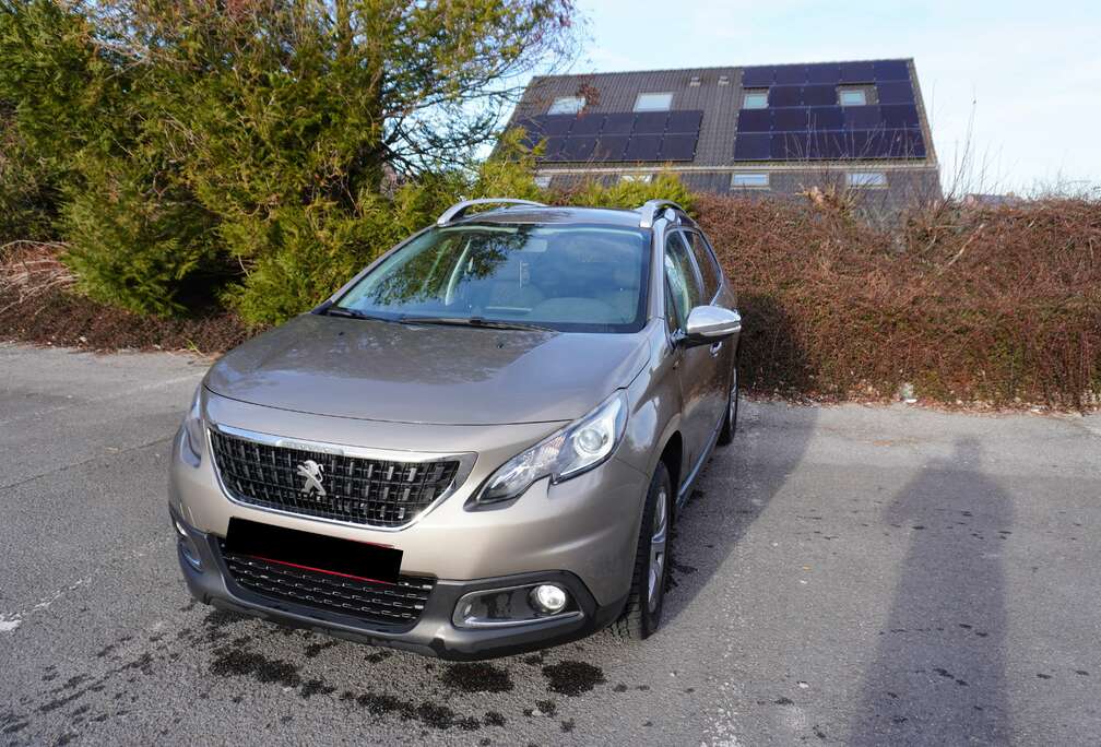 Peugeot 2008 1.2i PureTech Style