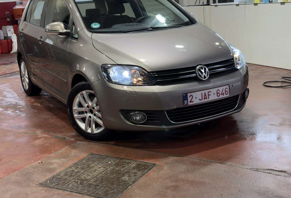 Volkswagen Plus1.6 TDI DPF BlueMotion Technology Style