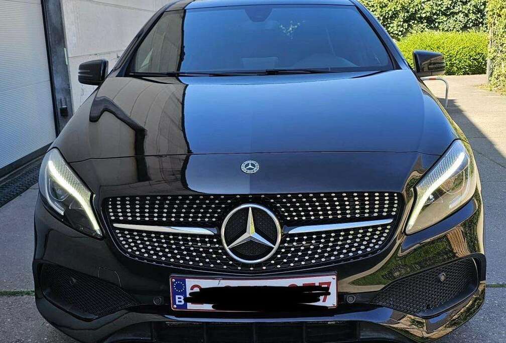 Mercedes-Benz A 180 amg night pack