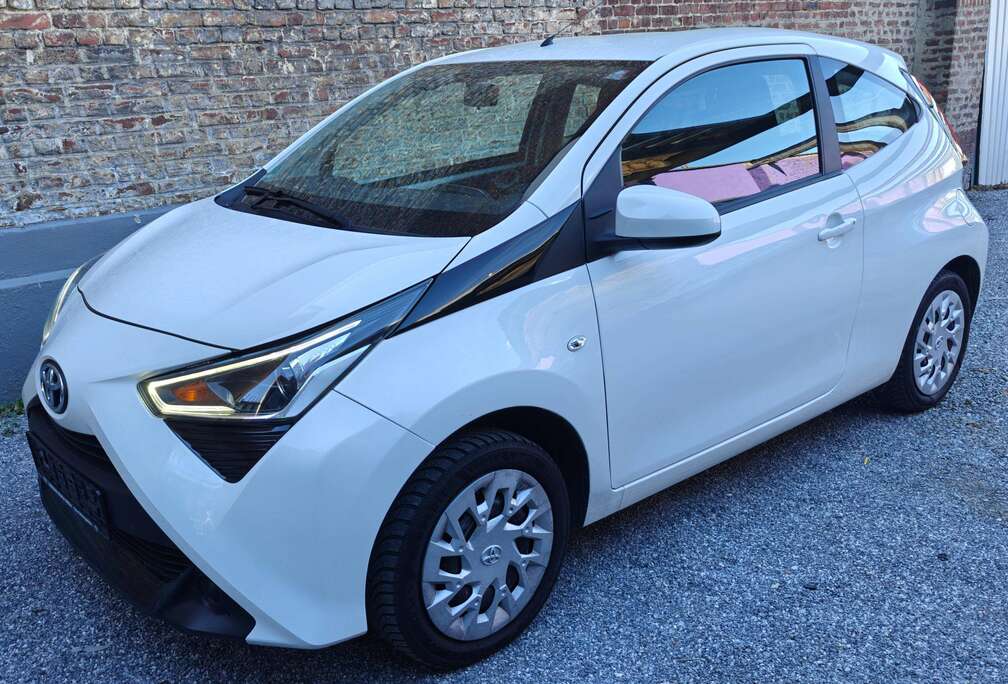 Toyota Aygo 1.0i climatisé prêt à immatriculé 49000 km