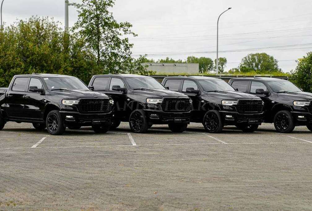 Dodge 2026 5.7L V8 HEMI RAM 1500 Limited €87950 +XB2 RAMBOX DELETE