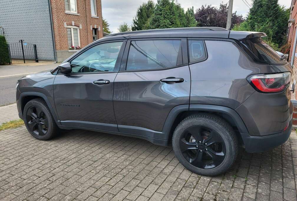 Jeep 1.6 MJD 4x2 Blackstar (EU6d)